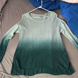 Long sleeve lightweight ombré sweater from American eagle. Size large.